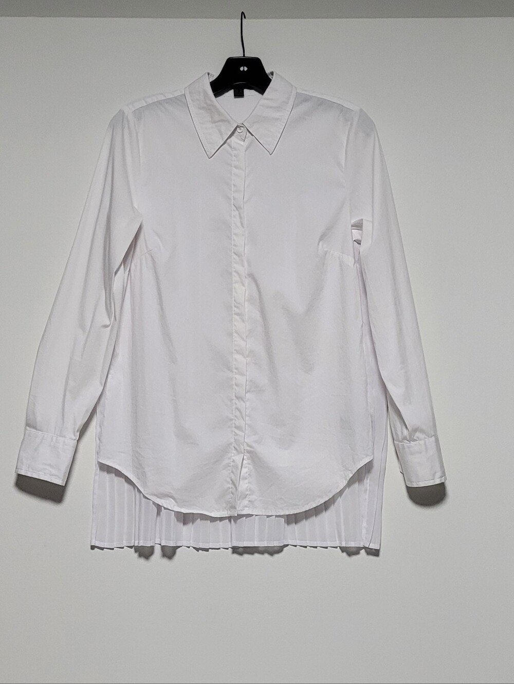 Katherine Barclay Tailored, Classic White Blouse W/ Unique Sheer Box Pleat  Back